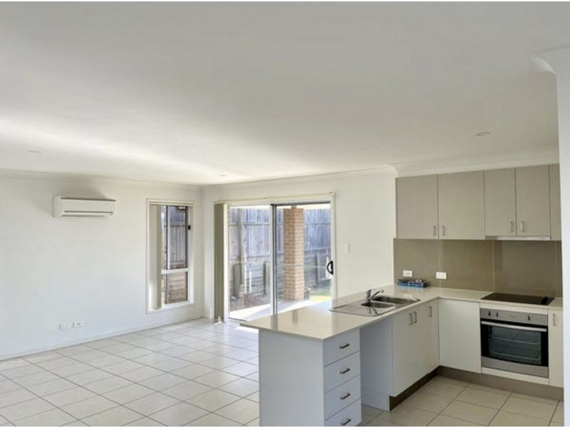 5 Calandra St, Redbank Plains QLD 4301