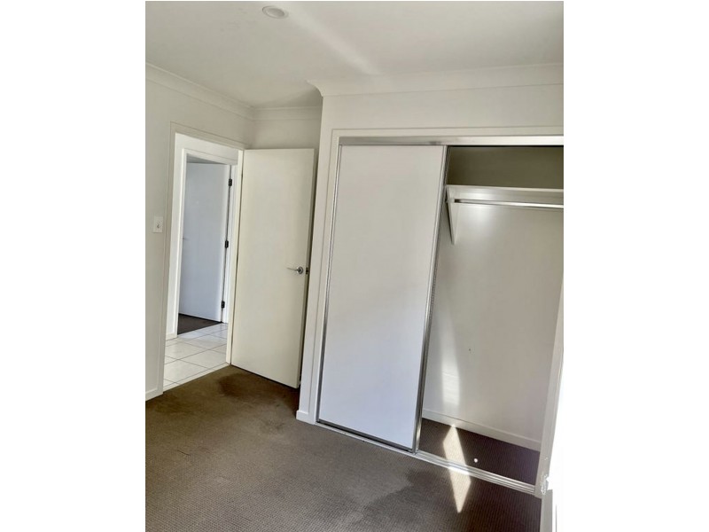 5 Calandra St, Redbank Plains QLD 4301