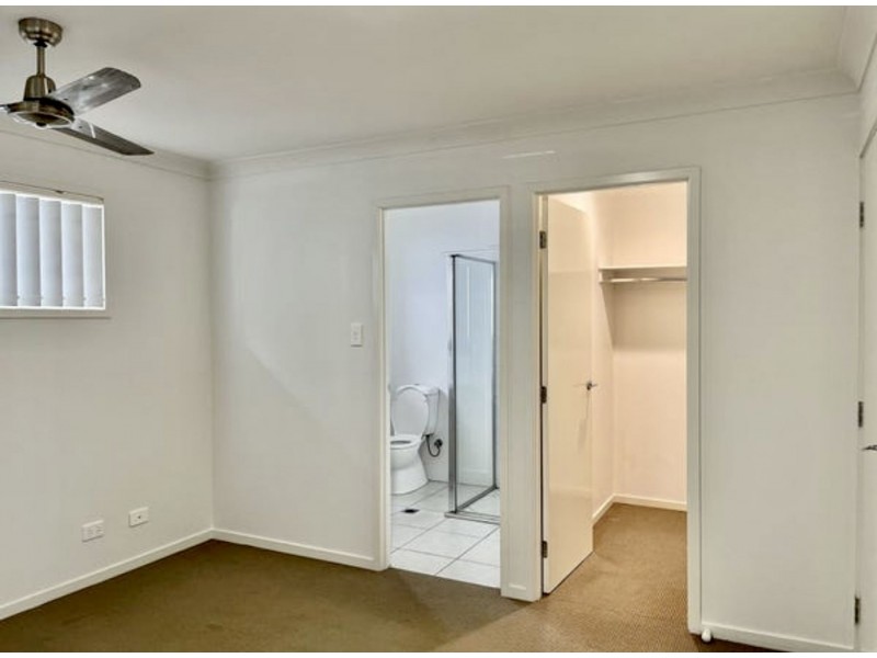 5 Calandra St, Redbank Plains QLD 4301