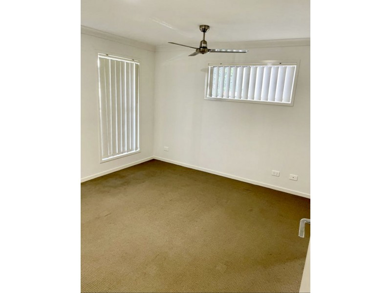 5 Calandra St, Redbank Plains QLD 4301