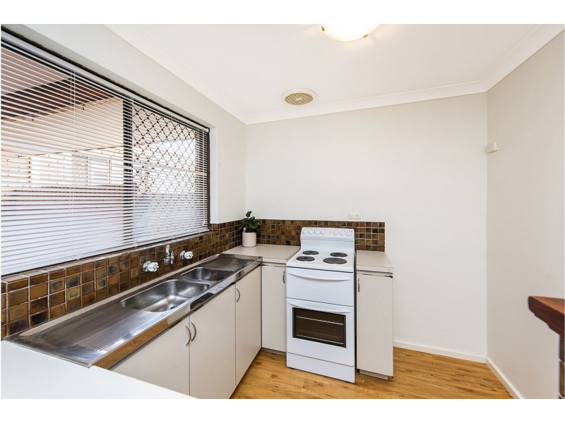 2/10 Hammad St, Palmyra WA 6157