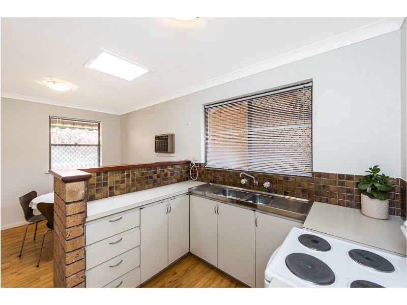 2/10 Hammad St, Palmyra WA 6157