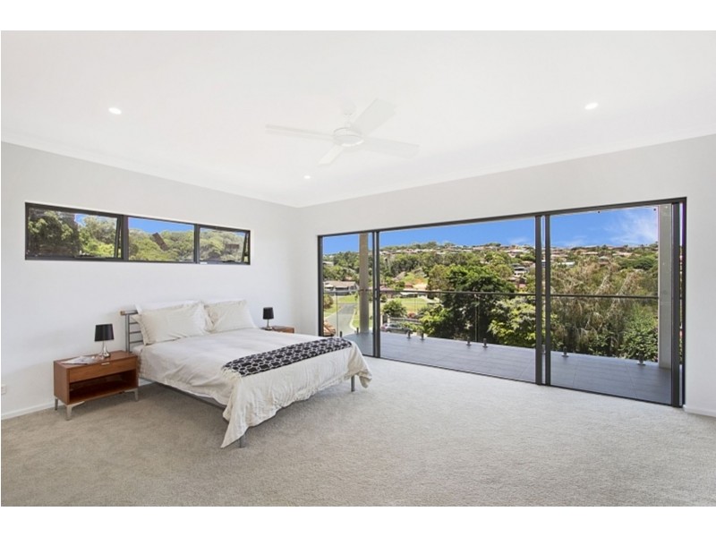 18 Donegal Ct, Banora Point NSW 2486