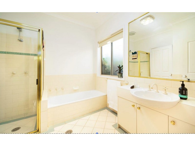 15B Glover St, Lyneham ACT 2602