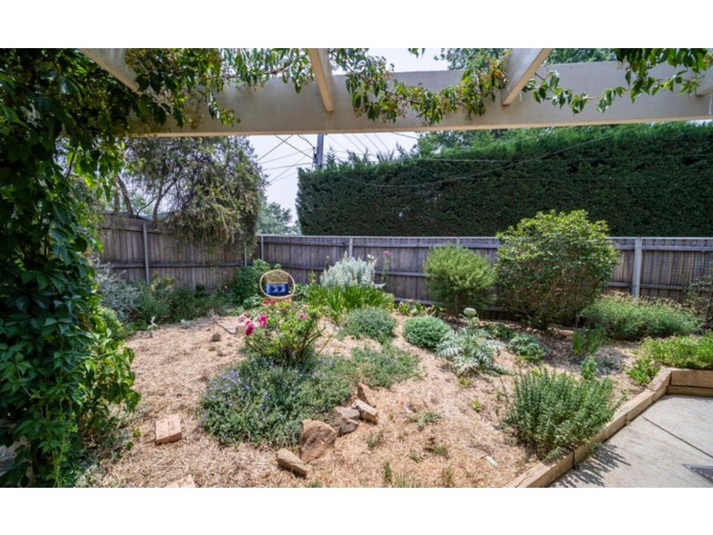 15B Glover St, Lyneham ACT 2602