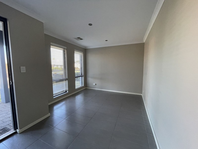 12 Jutland Way, The Vines WA 6069