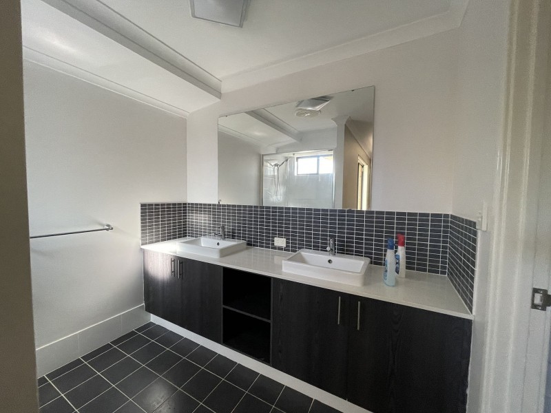 12 Jutland Way, The Vines WA 6069