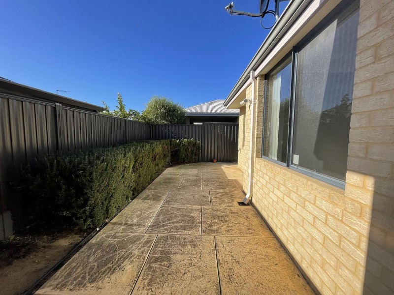 12 Jutland Way, The Vines WA 6069