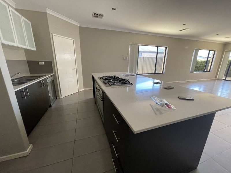 12 Jutland Way, The Vines WA 6069