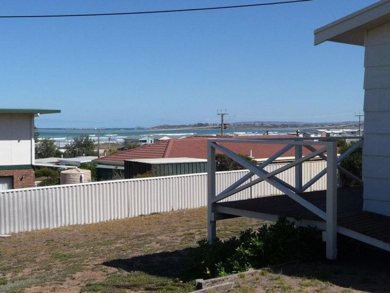 1 Hewett St, Middleton SA 5213