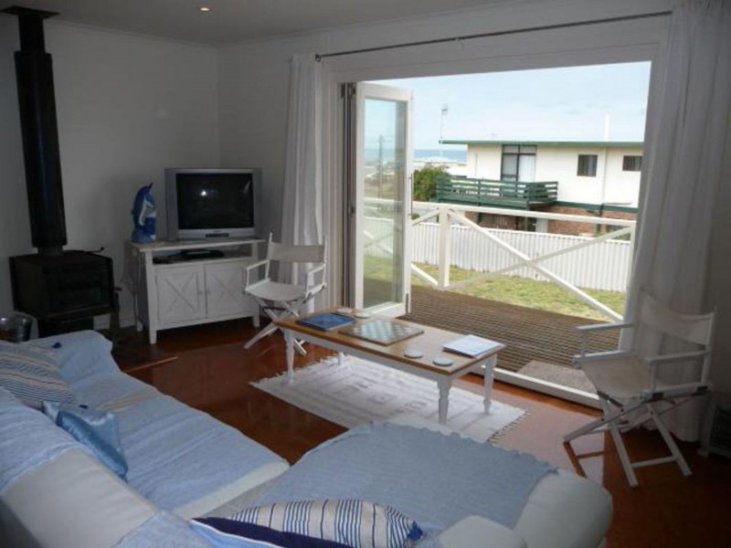 1 Hewett St, Middleton SA 5213