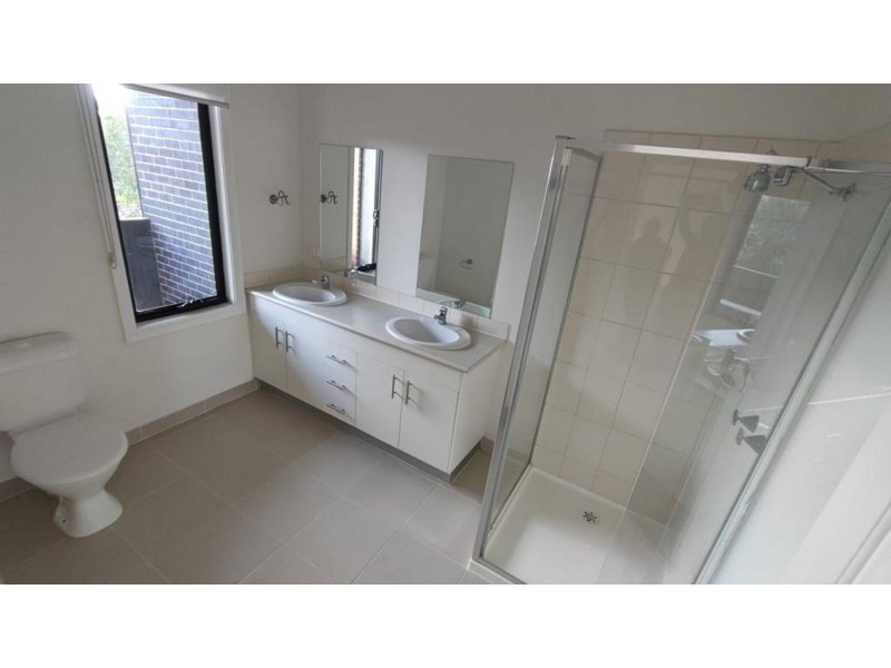 12 Mallard Mews, South Morang VIC 3752