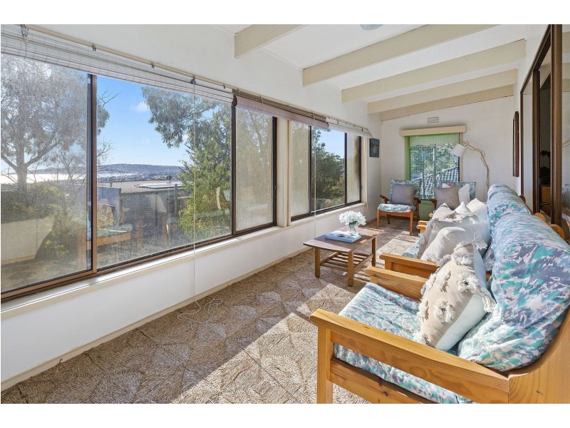 22 Burns Cl, Dromana VIC 3936