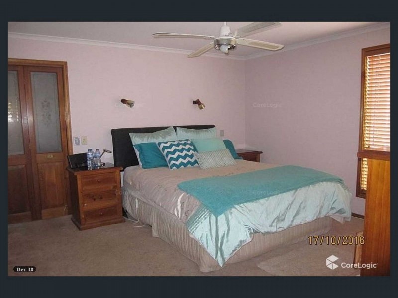 15 Glenwood Rd, Narara NSW 2250