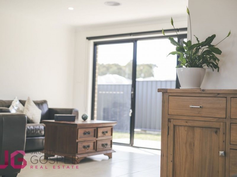 120 Kearneys Dr, Orange NSW 2800