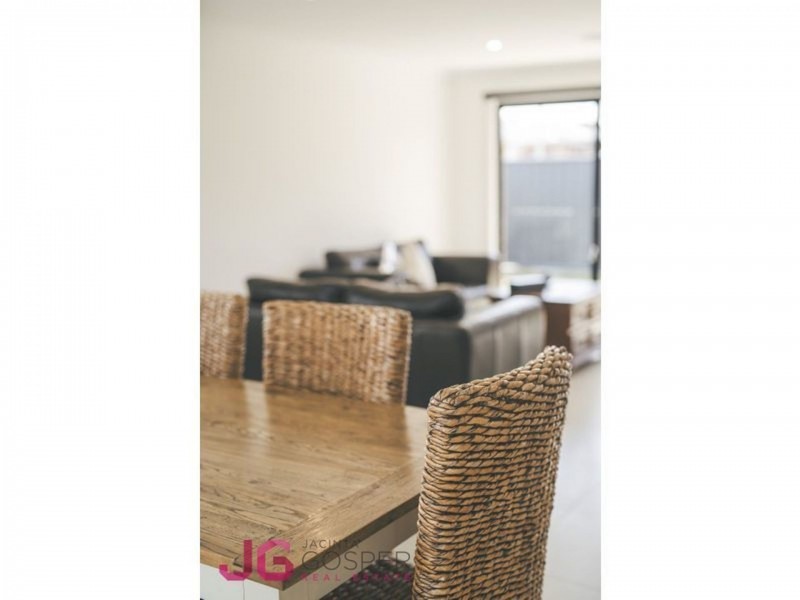 120 Kearneys Dr, Orange NSW 2800