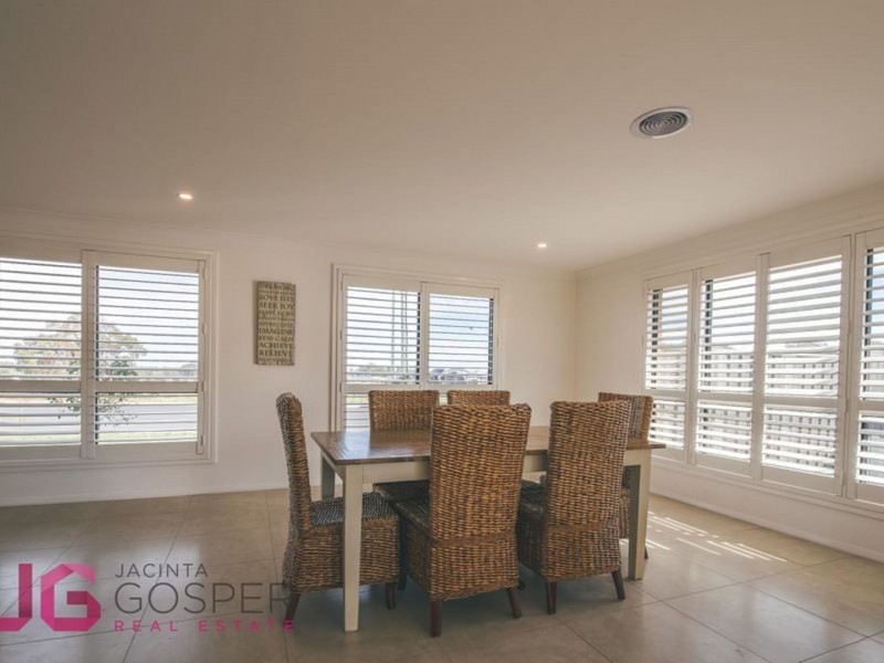 120 Kearneys Dr, Orange NSW 2800