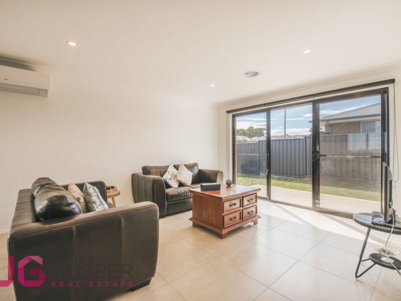 120 Kearneys Dr, Orange NSW 2800