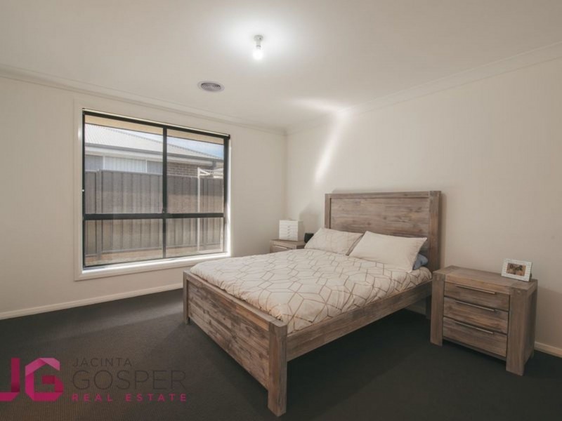 120 Kearneys Dr, Orange NSW 2800