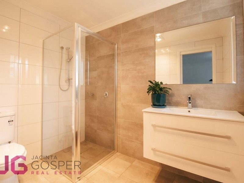 120 Kearneys Dr, Orange NSW 2800