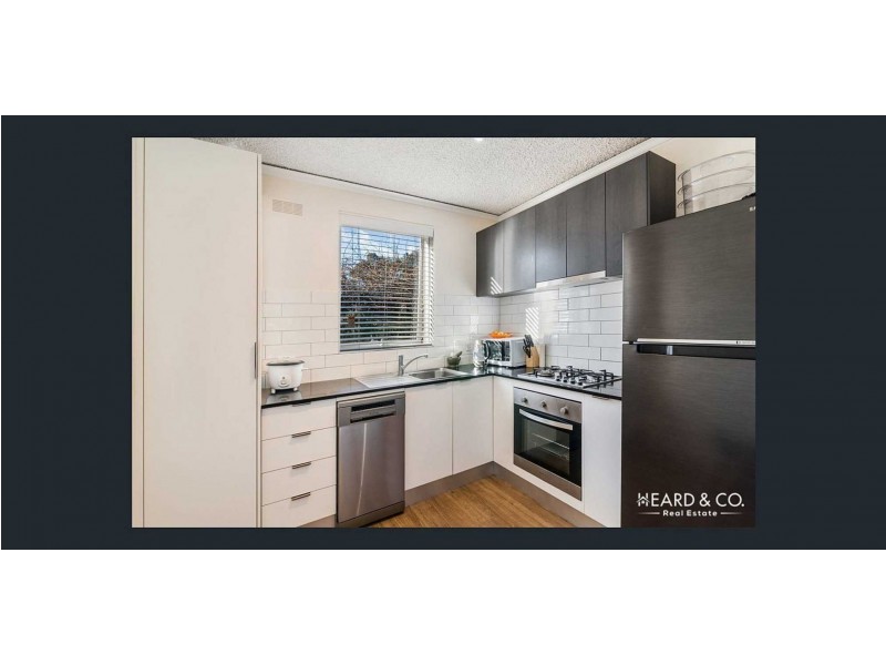 3/23 Hallam St, Quarry Hill VIC 3550