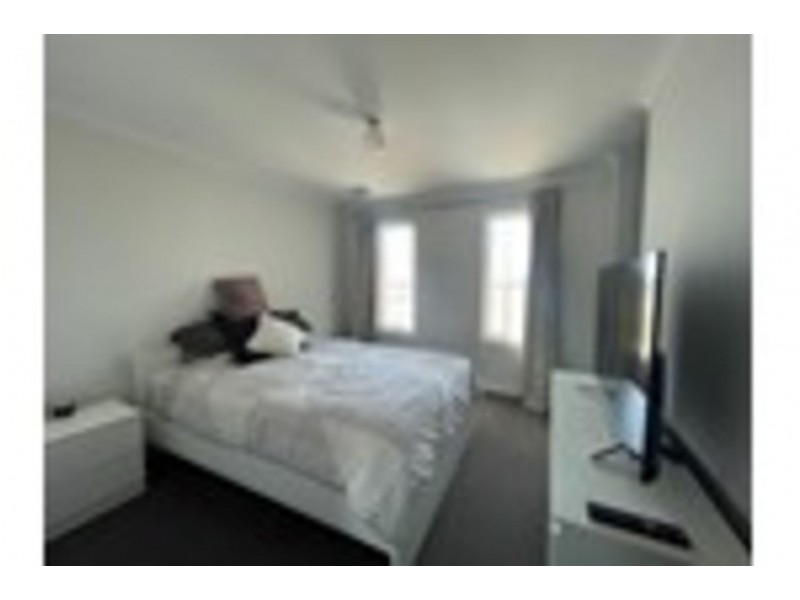 8 Darbyshire Pde, Alkimos WA 6038