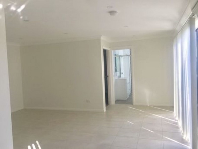 225A Cornelia Rd, Toongabbie NSW 2146