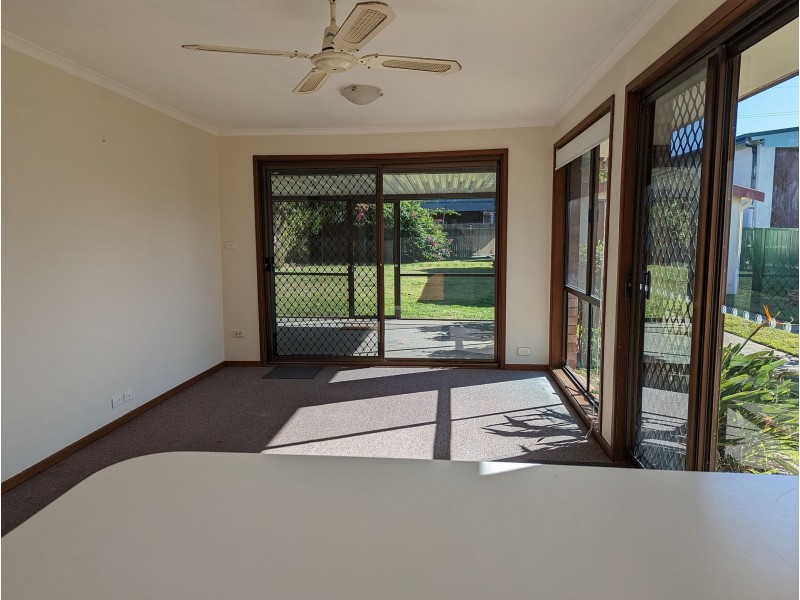 47 Hammond Rd, Toukley NSW 2263