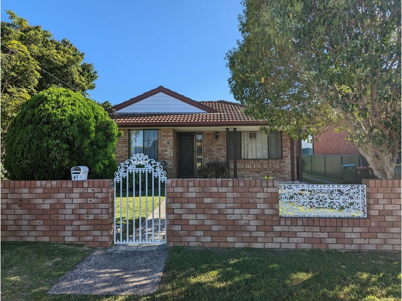 47 Hammond Rd, Toukley NSW 2263