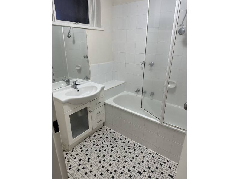 1158 Dandenong Rd, Carnegie VIC 3163