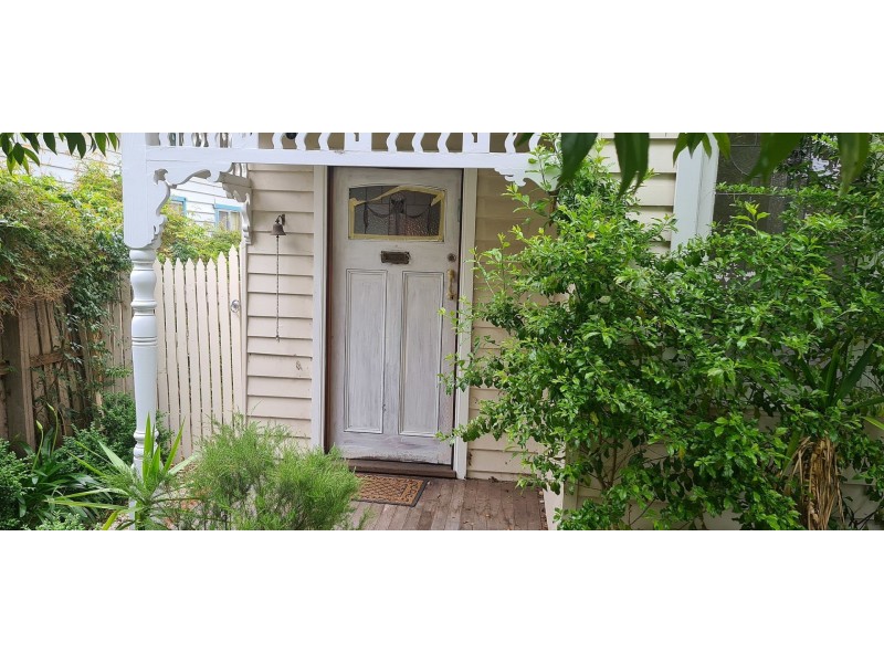 28 Lees St, Mckinnon VIC 3204