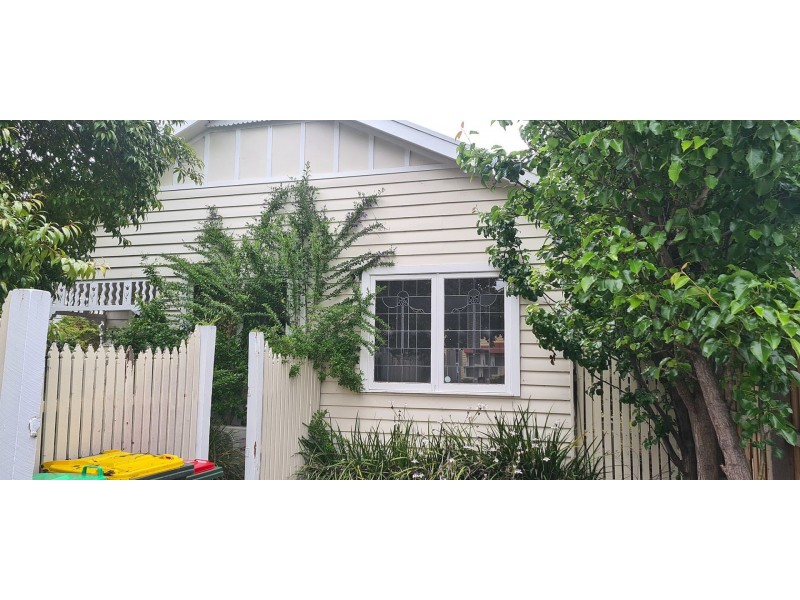 28 Lees St, Mckinnon VIC 3204