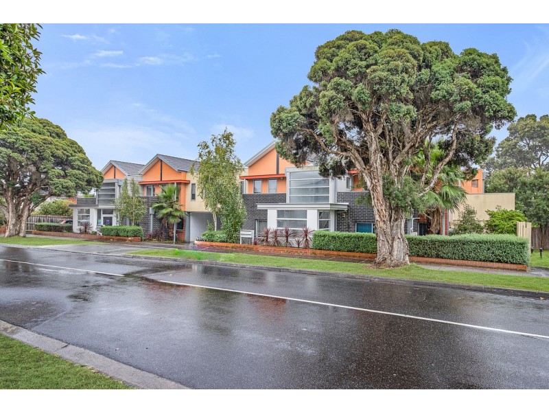 8/51 Station St, Burwood VIC 3125