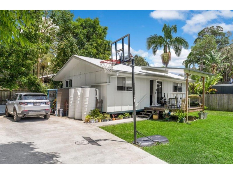 97 Balemo Dr, Ocean Shores NSW 2483