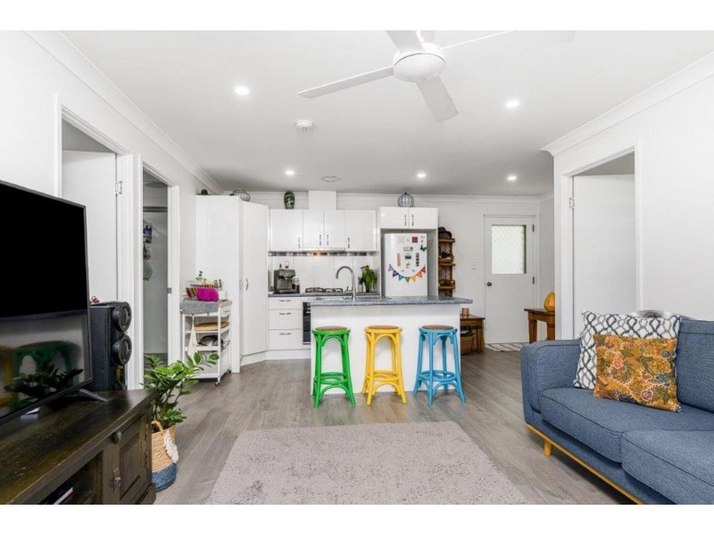 97 Balemo Dr, Ocean Shores NSW 2483