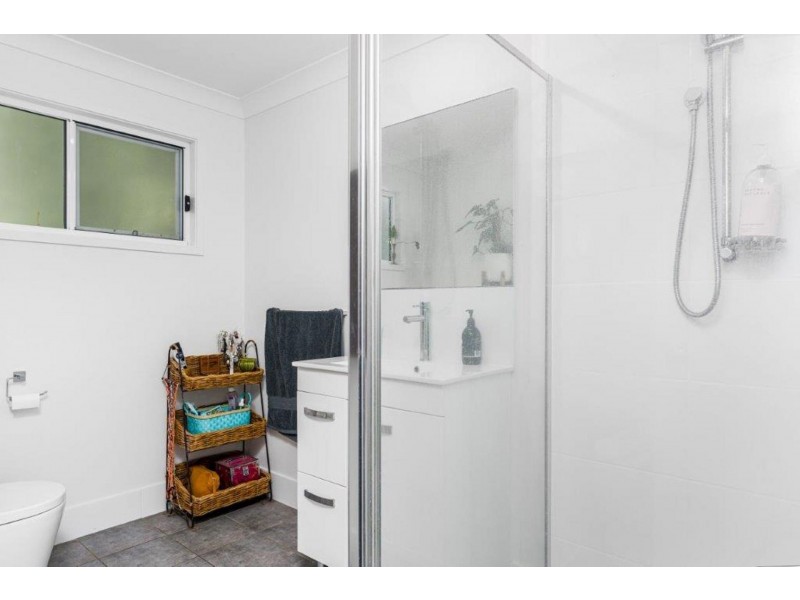 97 Balemo Dr, Ocean Shores NSW 2483