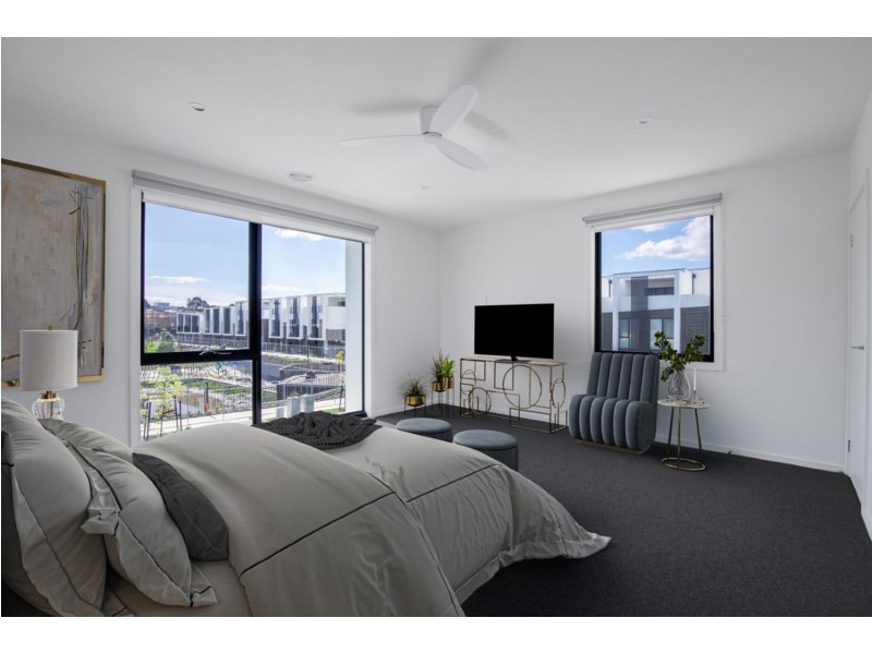 1 Herringbone Cres, Burwood East VIC 3151