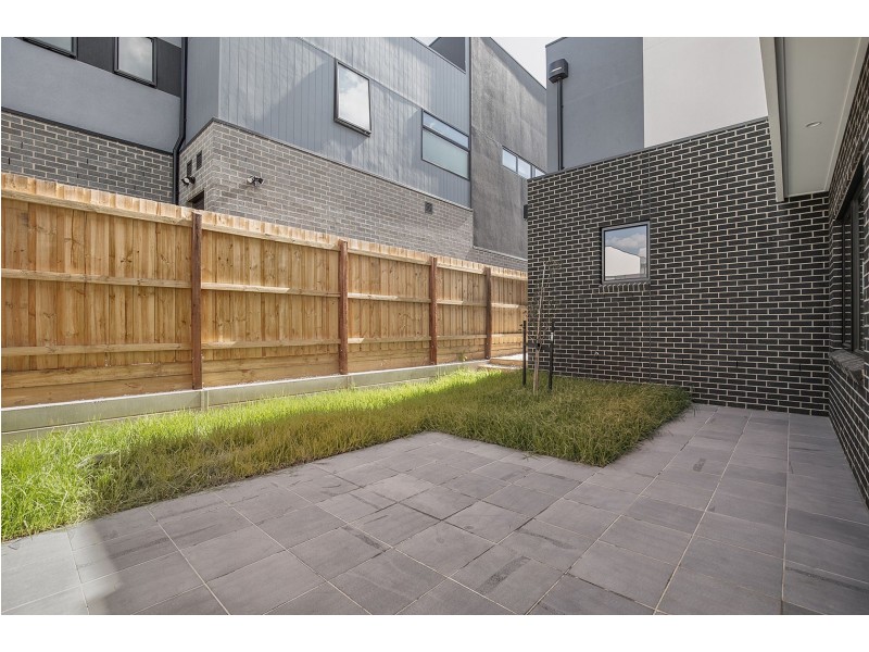 1 Herringbone Cres, Burwood East VIC 3151