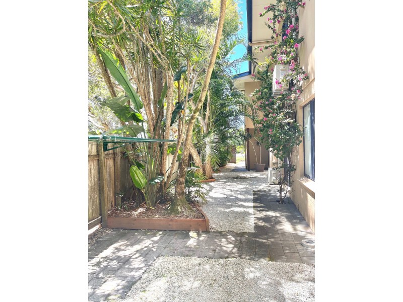 2/23 Byron St, Lennox Head NSW 2478