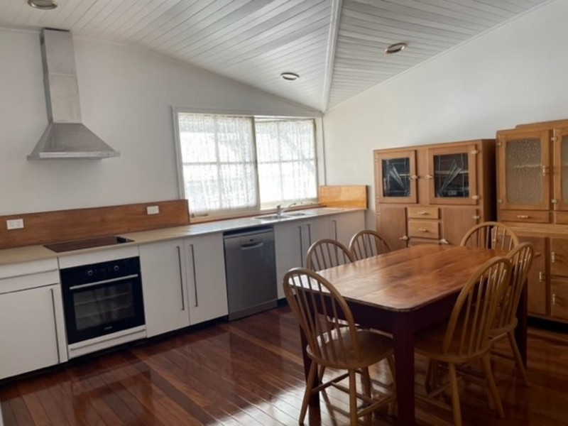 27 Bowley St, Hendra QLD 4011