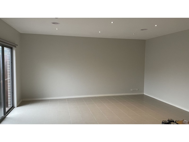 15E Rockbank Rd, Ardeer VIC 3022