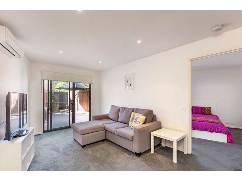 60/39 Jerrabomberra Ave, Narrabundah ACT 2604