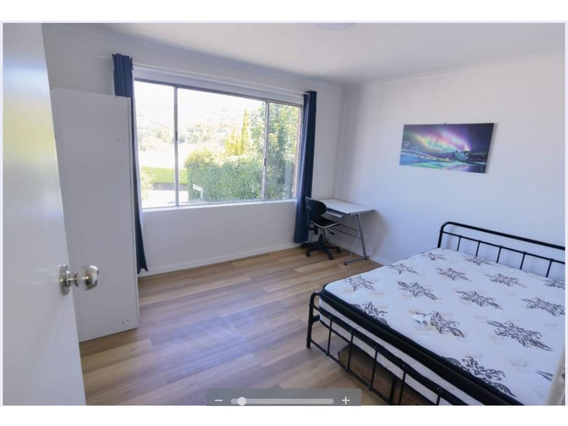 1 Sayer Cres, Sandy Bay TAS 7005