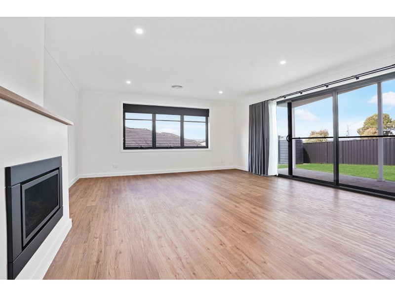 4 Grimston Cct, Goulburn NSW 2580