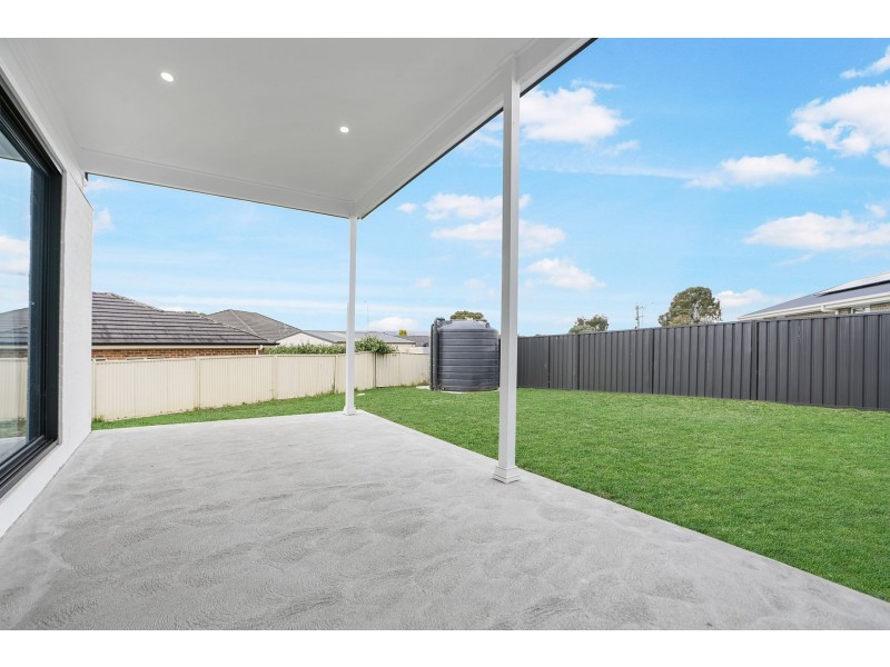 4 Grimston Cct, Goulburn NSW 2580