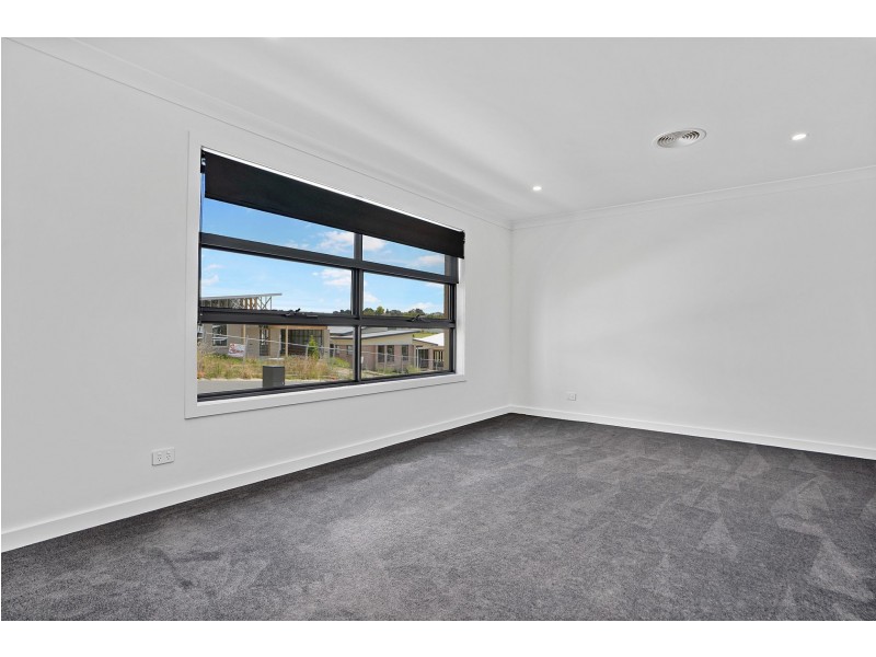 4 Grimston Cct, Goulburn NSW 2580