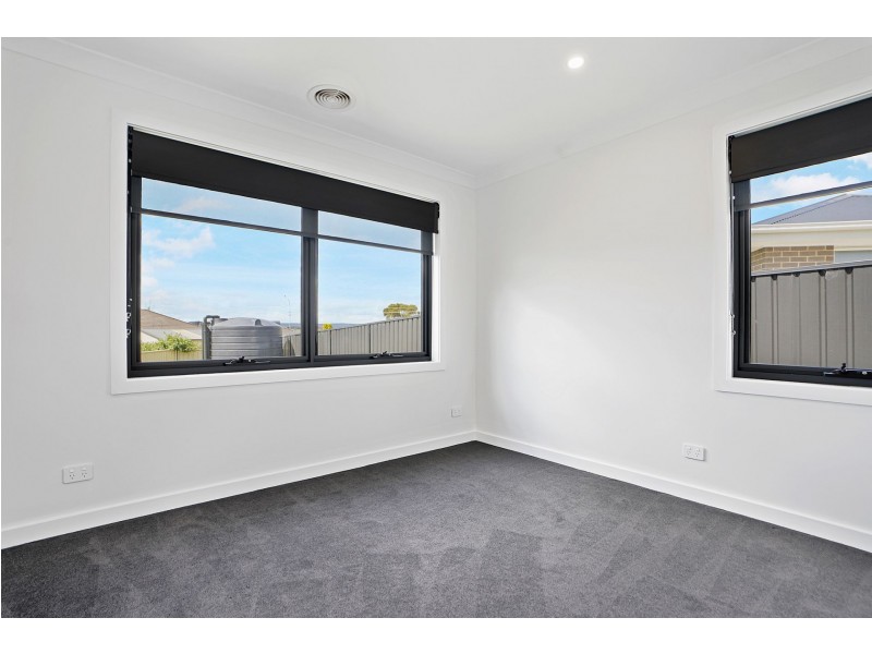 4 Grimston Cct, Goulburn NSW 2580