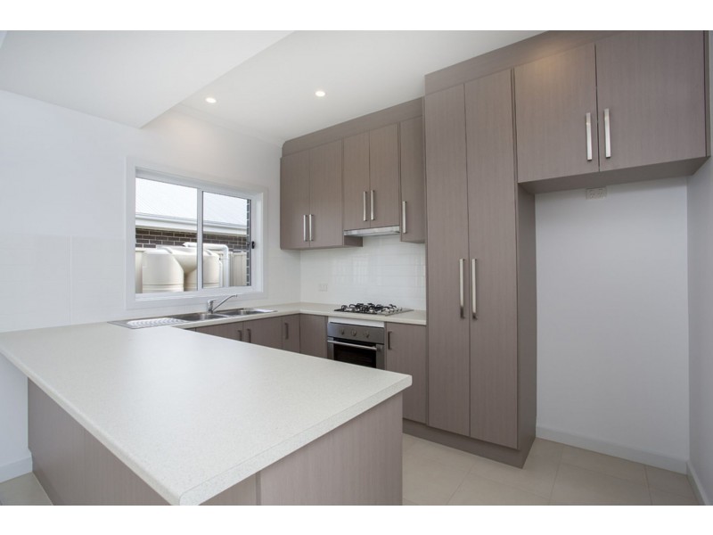 5b Radford Ave, Clearview SA 5085