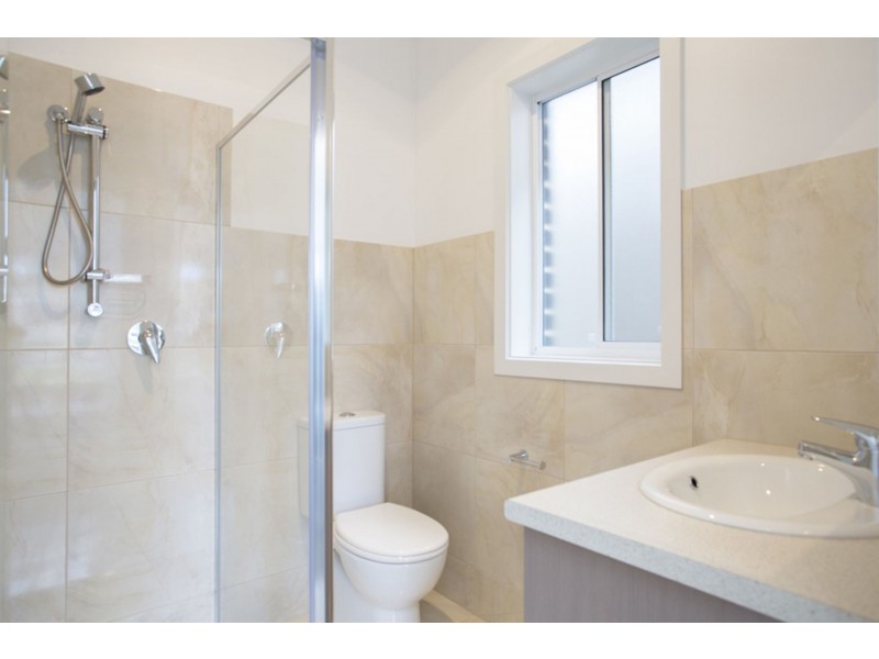 5b Radford Ave, Clearview SA 5085