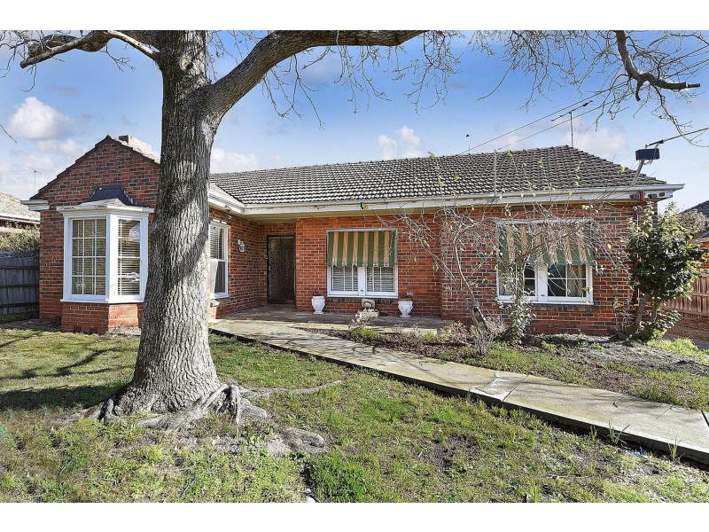 9 Curzon St, Brighton East VIC 3187